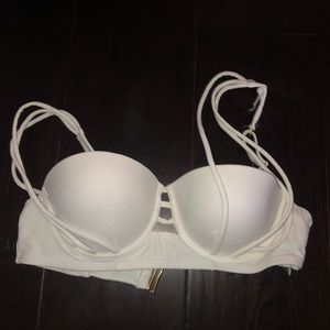 White bandeau like bikini with straps💟